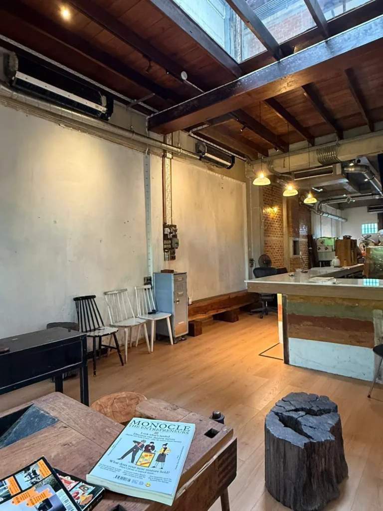 Pobnar Café (พบหน้า)